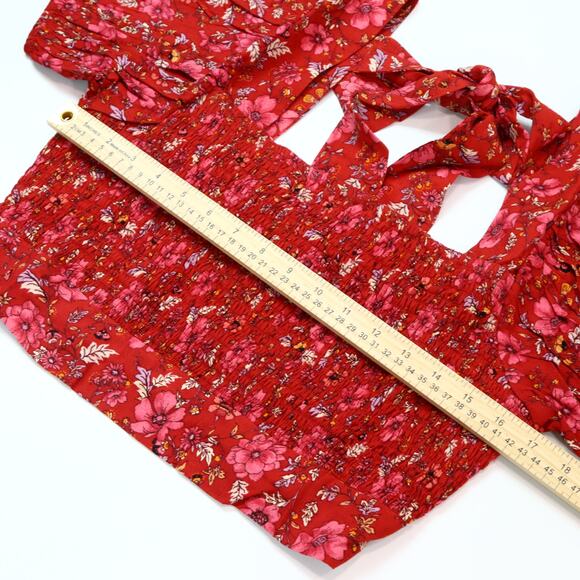 Band Of The Free Ditsy Floral Smocked Crop Top L Red Puff Sleeve Tie Back Boho - Picture 5 of 10